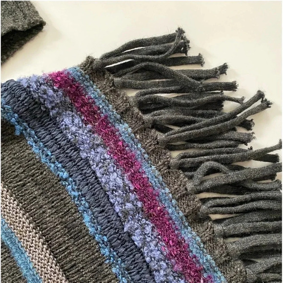 Soft Surroundings PS Foley Fringe Tunic Sweater
Wool Acrylic 38426 striped - Picture 7 of 13